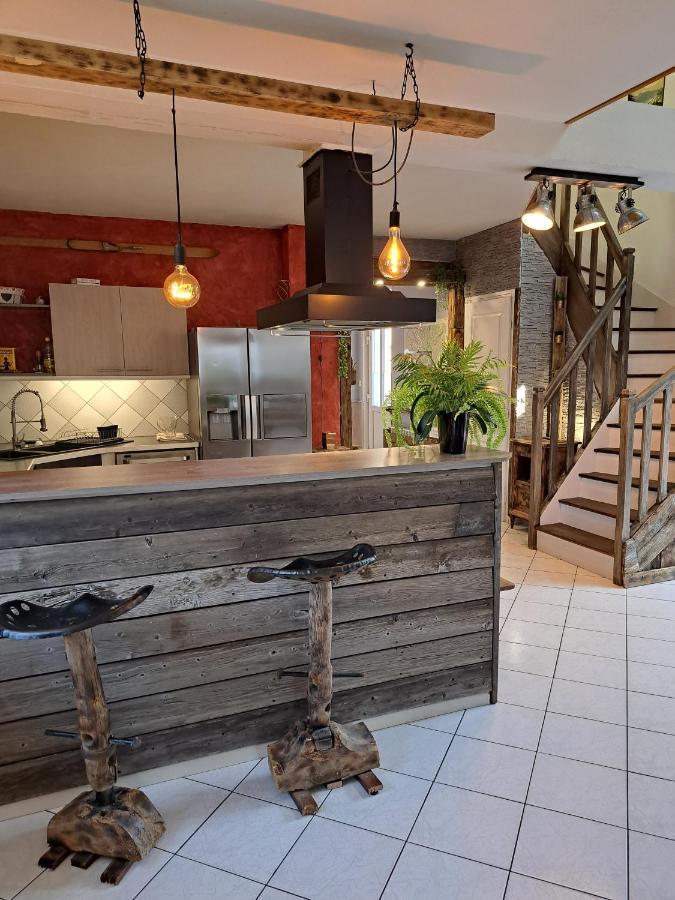 Gite Redrooster Home - 160M2, 4 Ch, 2 Sdb, Fibre, Parking, Sauna, Bain A Remous Theys Eksteriør bilde