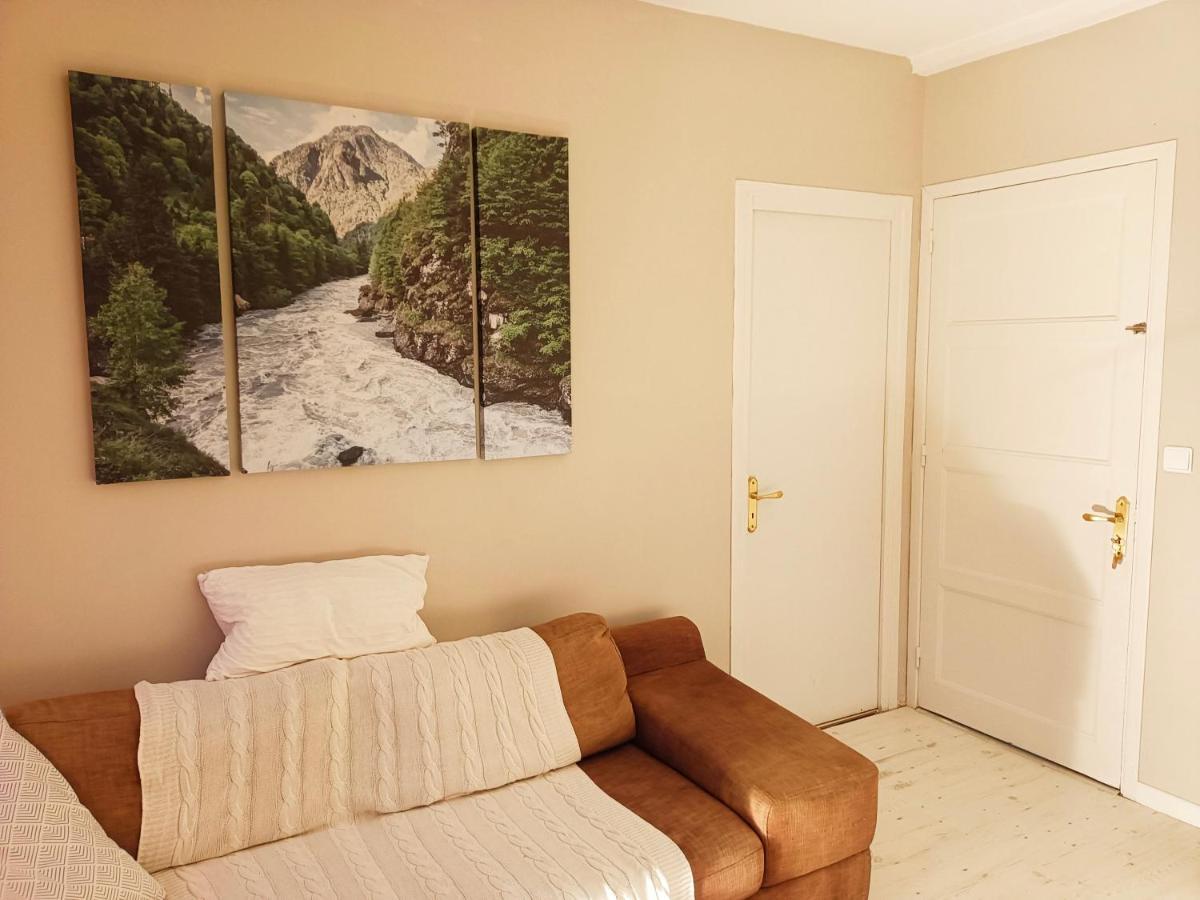 Gite Redrooster Home - 160M2, 4 Ch, 2 Sdb, Fibre, Parking, Sauna, Bain A Remous Theys Eksteriør bilde