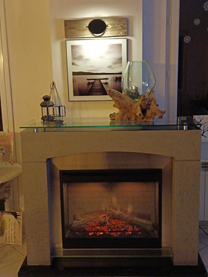 Gite Redrooster Home - 160M2, 4 Ch, 2 Sdb, Fibre, Parking, Sauna, Bain A Remous Theys Eksteriør bilde